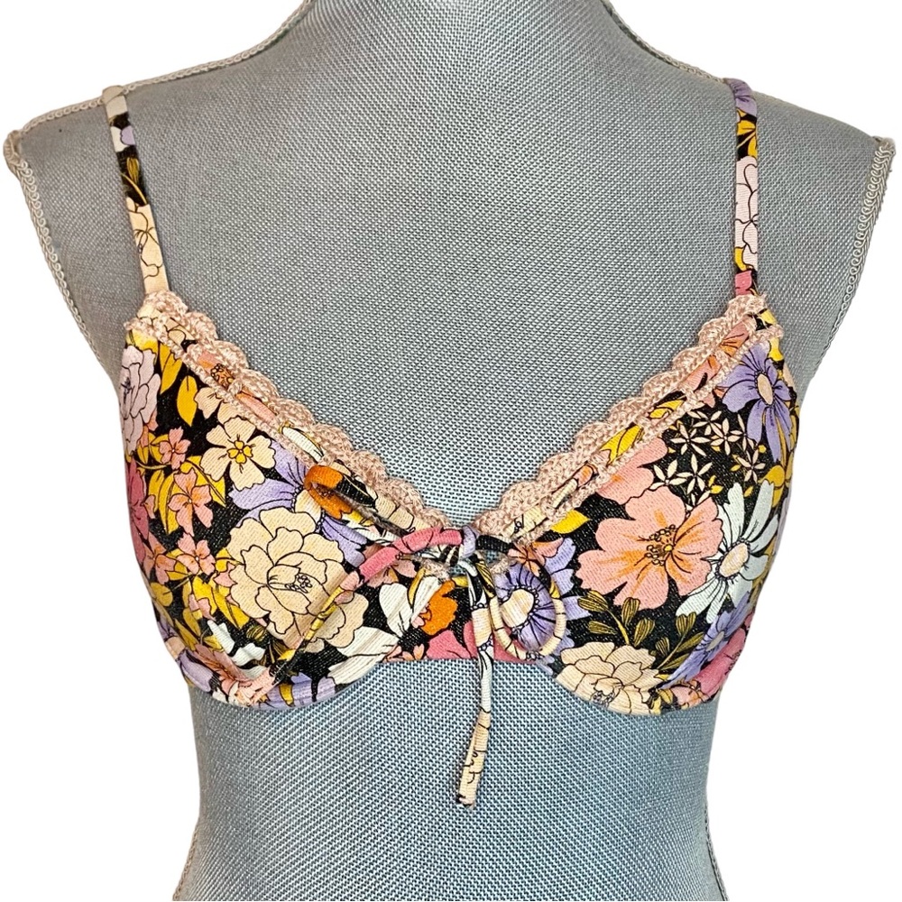 Shade & Shore Floral Bikini Top
